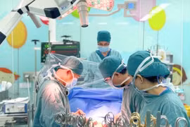 Cứu sống bệnh nhi 5 tuổi mắc hẹp khí quản bẩm sinh kèm tứ chứng Fallot nặng