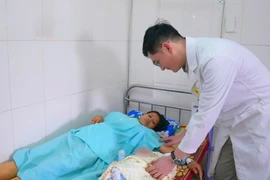 Ứ nước bể thận, thai phụ 38 tuần nhiễm trùng huyết