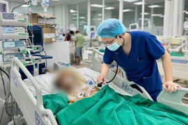 Uống rượu trên 10 năm, nhiều người nguy kịch vì xơ gan