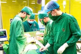 Chạy đua thời gian cứu sống bệnh nhân thủng tạng rỗng