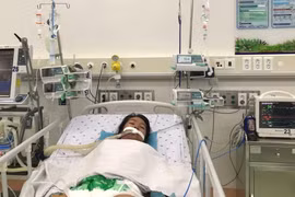 Trẻ 12 tuổi tím tái, suy hô hấp vì sốt xuất huyết