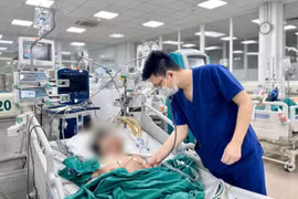 Dùng Corticoid chữa đau khớp, người đàn ông nguy kịch