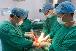 Cứu sống bệnh nhân nguy kịch vì nhiều vết thương thấu bụng