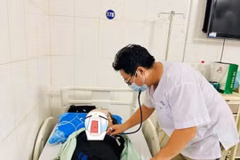 Xin đơn thuốc của hàng xóm, cụ bà nhập viện vì xuất huyết tiêu hóa