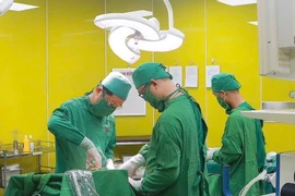 Đau bụng tự uống thuốc khiến viêm ruột thừa cấp nguy kịch