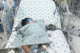 Bệnh nhi 4,5 tháng tuổi bị sốc sốt xuất huyết