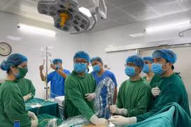 Quên tháo sonde JJ sau mổ sỏi, cảnh báo biến chứng nguy hiểm