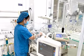 Hành trình cứu trẻ mới sinh đã bước vào cuộc chiến sinh tồn
