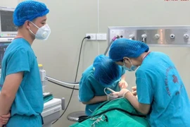 Viêm tủy răng không hồi phục ở trẻ bị bệnh hội chứng Henter