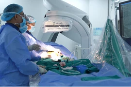 Kỹ thuật Hybrid giành sự sống cho bệnh nhân phình quai động mạch chủ dọa vỡ