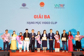 Vinh danh người lan tỏa thông điệp môi trường không khói thuốc 