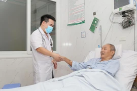 Cứu thành công bệnh nhân ngừng tuần hoàn ngoại viện khi chơi tennis