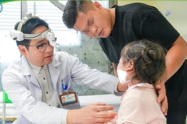 Cắt u nang bạch huyết khổng lồ, cứu bé gái 2 tuổi khỏi nguy kịch