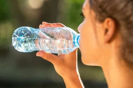 Trời lạnh, đừng để cơ thể 'khát' mà không biết