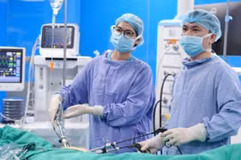 Phải cắt túi mật viêm do sỏi từ triệu chứng đau lưng