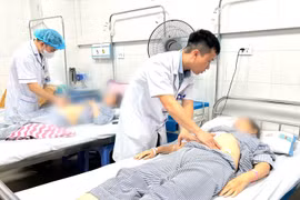 Chủ quan bệnh lý dạ dày, u ác tính tiến triển khổng lồ