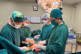 Đa chấn thương, mất 3 lít máu, chàng trai 17 tuổi được cứu sống ngoạn mục