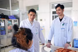 Trắng đêm hỗ trợ tuyến cứu sản phụ chảy máu ồ ạt do rau tiền đạo trung tâm