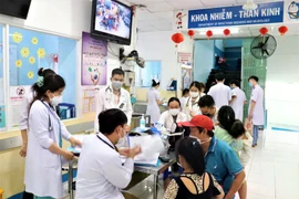 Nhiều trẻ bị tay chân miệng nặng do EV71, Sở Y tế TP HCM cảnh báo