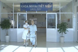 Điều trị sa tử cung cho cụ bà 81 tuổi mấy chục năm ám ảnh, đau đớn vì bệnh