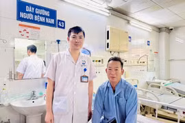 Người đàn ông 44 tuổi sốc nhiễm khuẩn nguy kịch vì ăn thủ lợn chưa chín