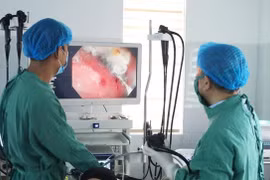 Trẻ nuốt phải nam châm dễ thủng ruột