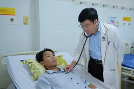 Nhiều người tái sốc sốt xuất huyết suy hô hấp, suy đa màng nguy kịch