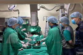 Cứu bệnh nhân mất ý thức do hẹp van động mạch chủ