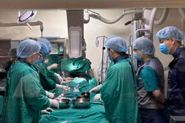 Cứu bệnh nhân mất ý thức do hẹp van động mạch chủ