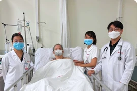 Ho, khó thở, tri giác lơ mơ vì viêm phổi cộng đồng mức độ nặng