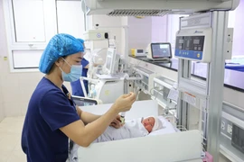 Vài phút “ngược quy trình” cứu 3 mẹ con sản phụ sa dây rốn nguy kịch