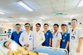 Cứu người đàn ông tự đâm mình thủng tim, gan