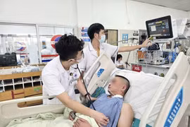 Cuộc đua giành sự sống cho người bệnh đau ngực nhẹ, ngừng tim trong tích tắc