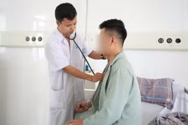 Tức nặng ngực không ngờ u trung thất đè ép tim, phổi