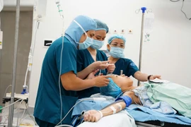 Ca ghép thận thành công từ mẹ hiến cứu con suy thận giai đoạn cuối