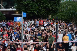 Đi xe buýt tuyến nào xem hợp luyện diễu binh, diễu hành 2/9 vào tối 21/8?