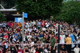 Đi xe buýt tuyến nào xem hợp luyện diễu binh, diễu hành 2/9 vào tối 21/8?