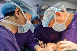 Hai ca mổ gan trong ngày tại Bệnh viện 19-8