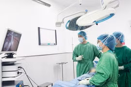 Cấp cứu thành công thai ngoài tử cung đoạn kẽ vỡ cho bệnh nhân nhóm máu hiếm