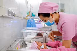 Phụ nữ TP Hồ Chí Minh sinh đủ 2 con trước 35 tuổi được hỗ trợ 5 triệu đồng