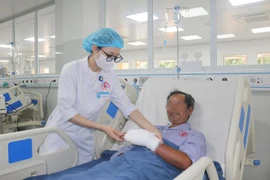 Chủ quan vết tôn cứa nhẹ người đàn ông nguy kịch vì vi khuẩn “ăn thịt người”