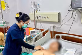 Đau xoang, cứng hàm tưởng uốn ván không ngờ nấm đen xâm lấn