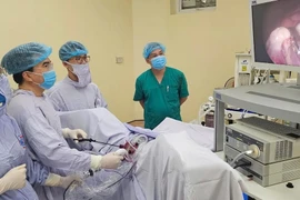 Lần đầu Việt Nam phẫu thuật ung thư phụ khoa không sẹo
