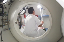 Lặn sâu, ngư dân giảm áp cấp tính đe dọa tính mạng được cứu sống ngoạn mục