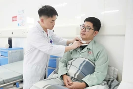 Không tái khám định kỳ, u tuyến giáp lành tính biến chuyển ác tính, di căn