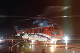 Bay ra Trường Sa mổ mở ngực trên đảo cứu bệnh nhân nguy kịch khi lặn sâu 11m