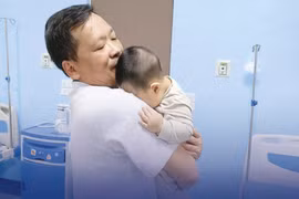 Cấp cứu xuyên đêm, nội soi cứu bé 4 tháng tuổi thoát nguy cơ hoại tử ruột