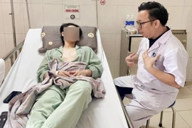 Lõm ngực biến dạng dễ biến chứng tử vong cần phẫu thuật sớm