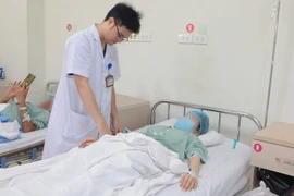 Vỡ ruột thừa nguy kịch do đau bụng dùng thuốc giảm đau