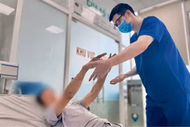 Làm việc ngoài trời nắng, nam thợ xây nguy kịch vì sốc nhiệt